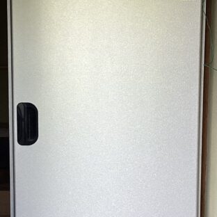 新しい玄米保冷庫を買いました